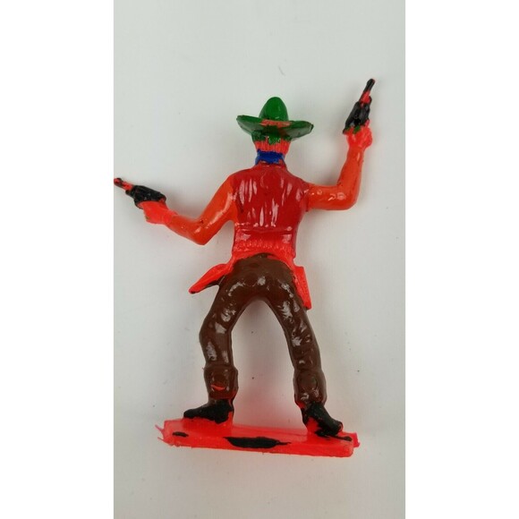 2 5/8" Tim Mee Plastic Cowboy Vintage Wild West Toy Figures Red w Green Hat - Picture 6 of 8